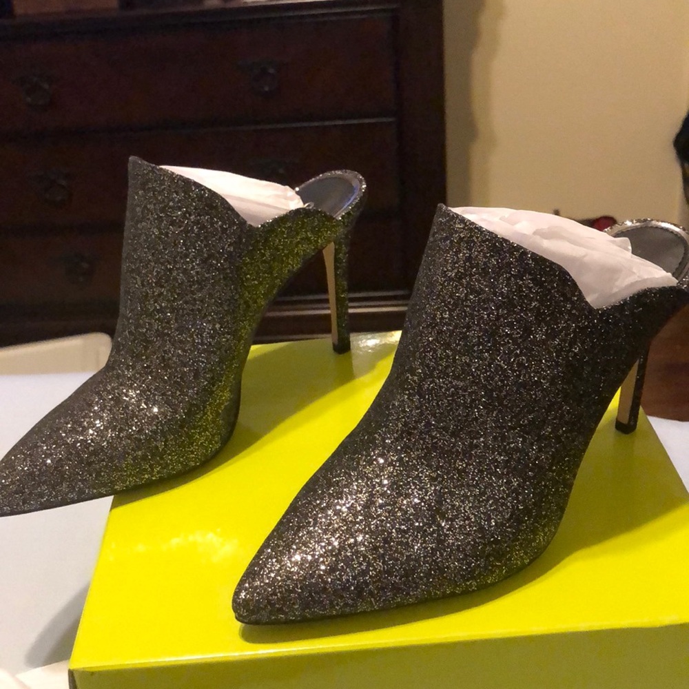 Shoes - Picture 2 of 3